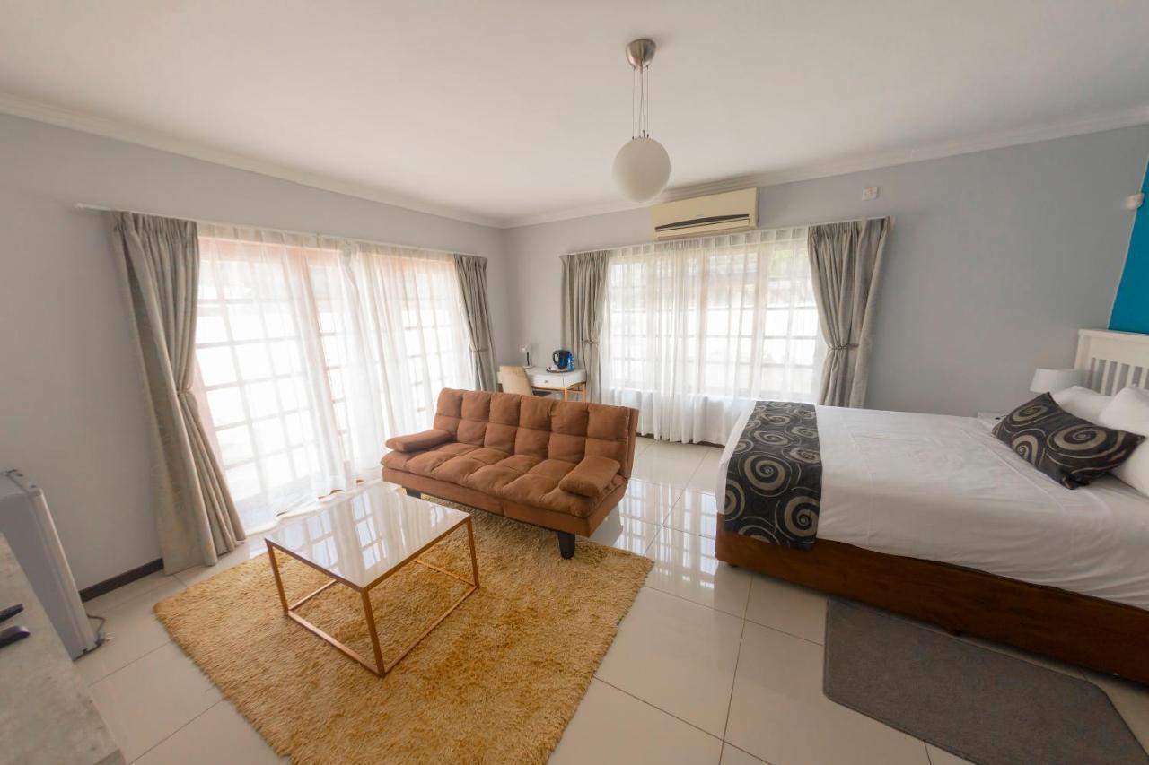 Green Lagoon Guest House Γκαμπορόνε Εξωτερικό φωτογραφία