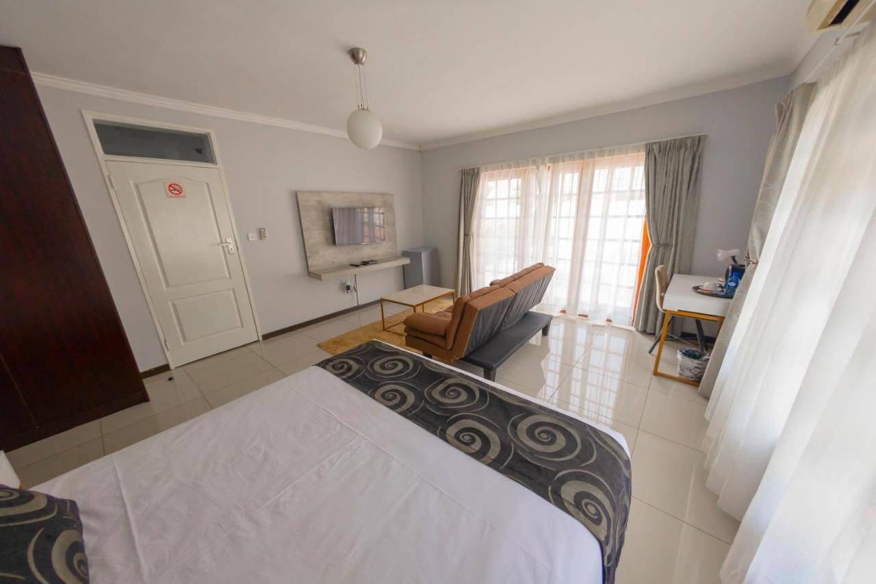 Green Lagoon Guest House Γκαμπορόνε Εξωτερικό φωτογραφία